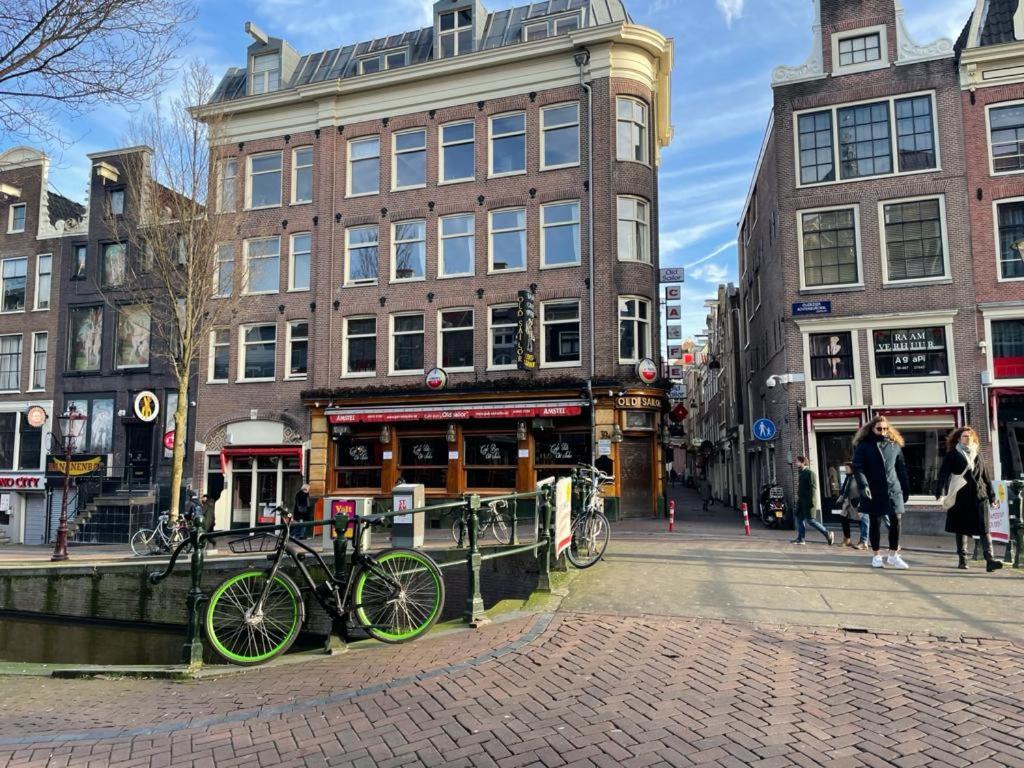 Hotel & Bar Royal Taste Амстердам Екстериор снимка